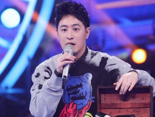 娱乐圈爆料博主一个男的,神秘男星身份曝光，背后故事令人唏嘘！