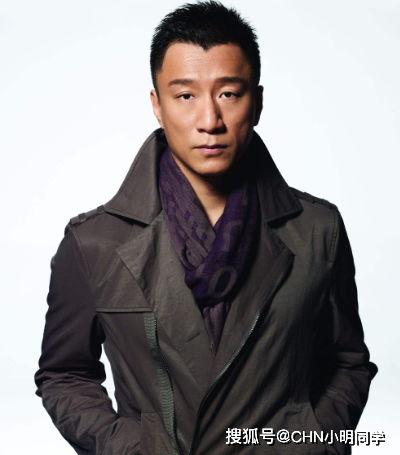 男明星姓名乔,魅力四溢，星光熠熠