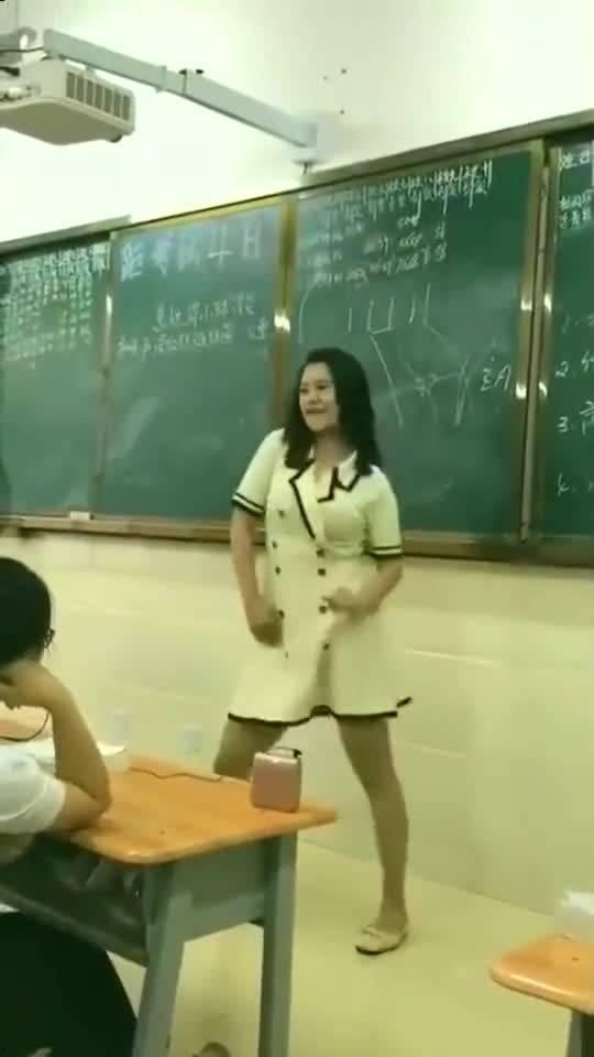 我的班主任的丝袜,班主任丝袜下的教育魅力